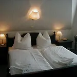 Penzion Restaurant Und Zur Nassen Ecke 3*