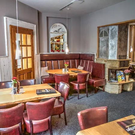Restaurant Und Zur Nassen Ecke Pensión 3*